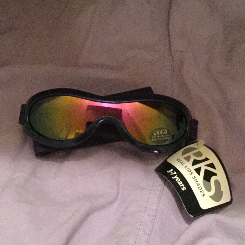 NWT real kids shades sunglasses UV400 active strap